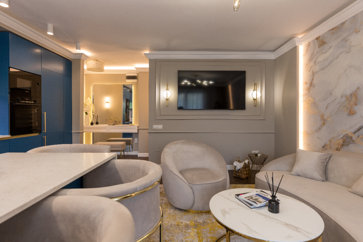 Glamorous Oasis - interior design photo