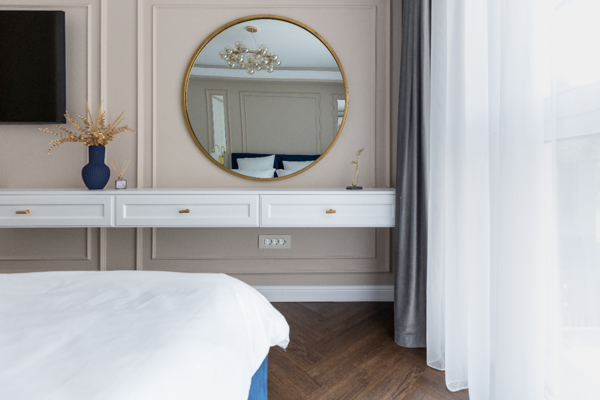 Glamorous Oasis - interior design photo