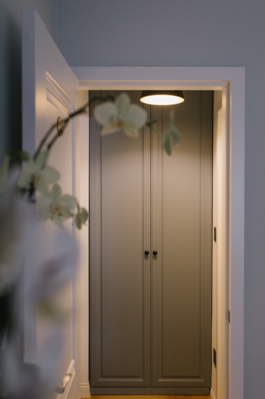 Shabby on so many levels - interior design photo