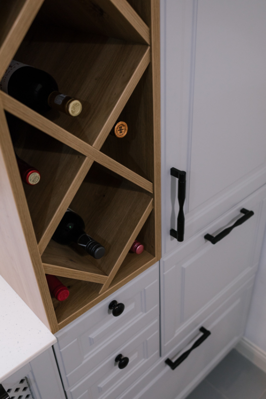 Shabby on so many levels - interior design photo