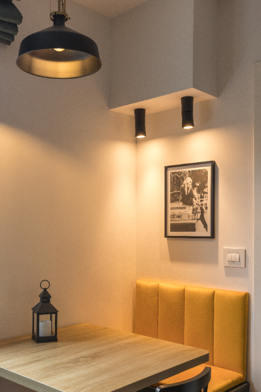 Industrial with a twist - interior design photo