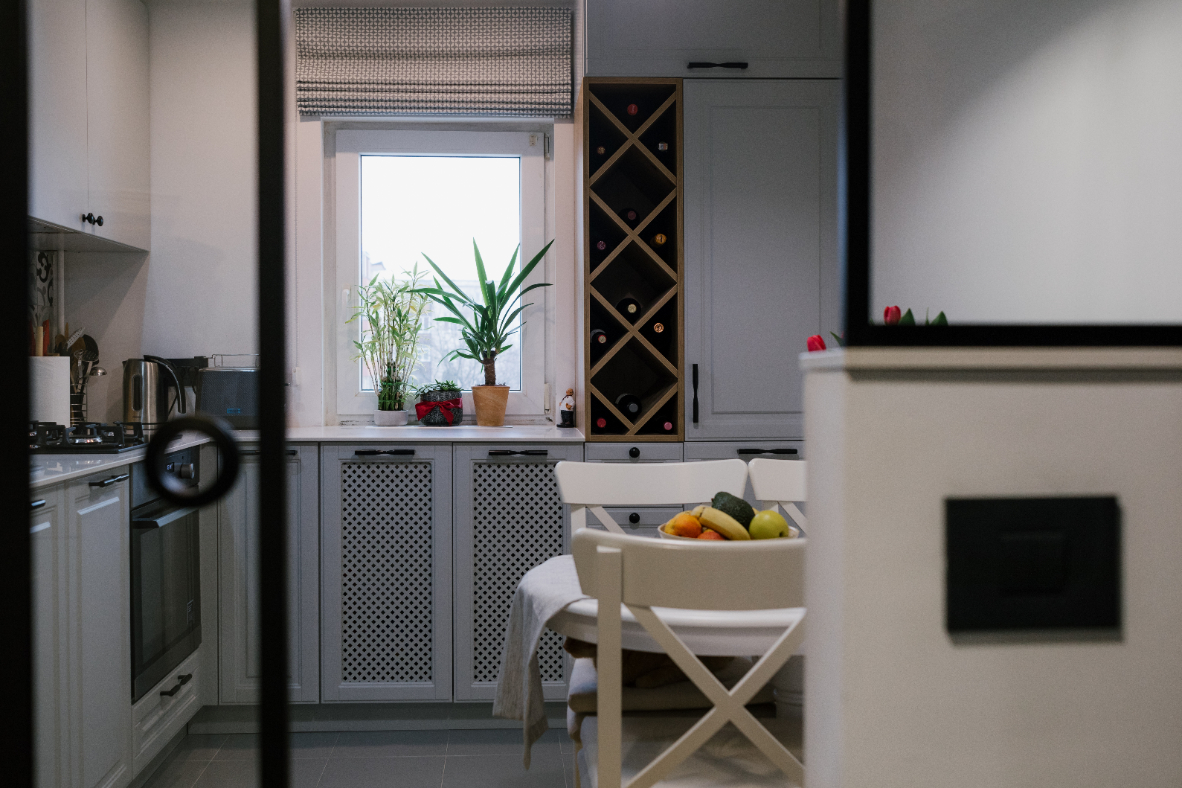 Shabby on so many levels - interior design photo