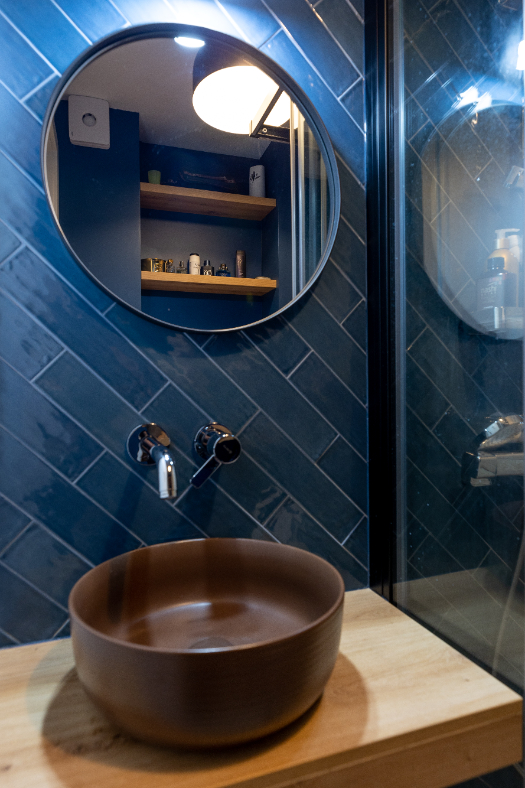 Industrial with a twist - interior design photo