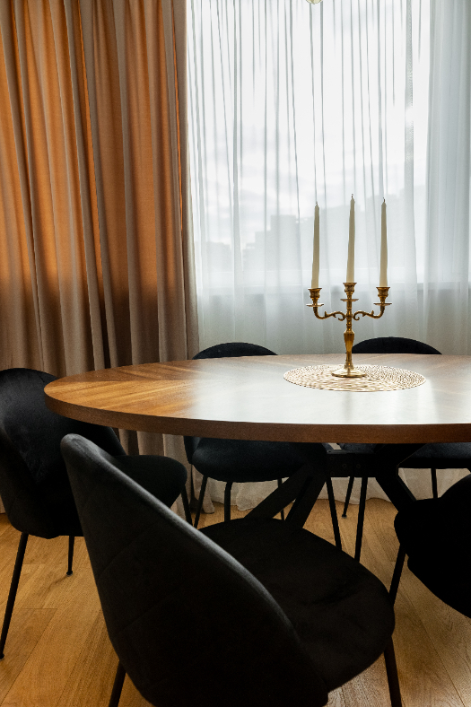 Industrial with a twist - interior design photo