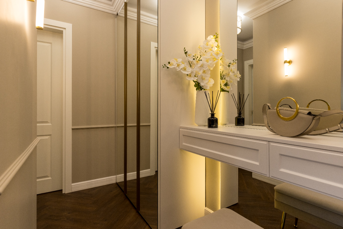 Glamorous Oasis - interior design photo